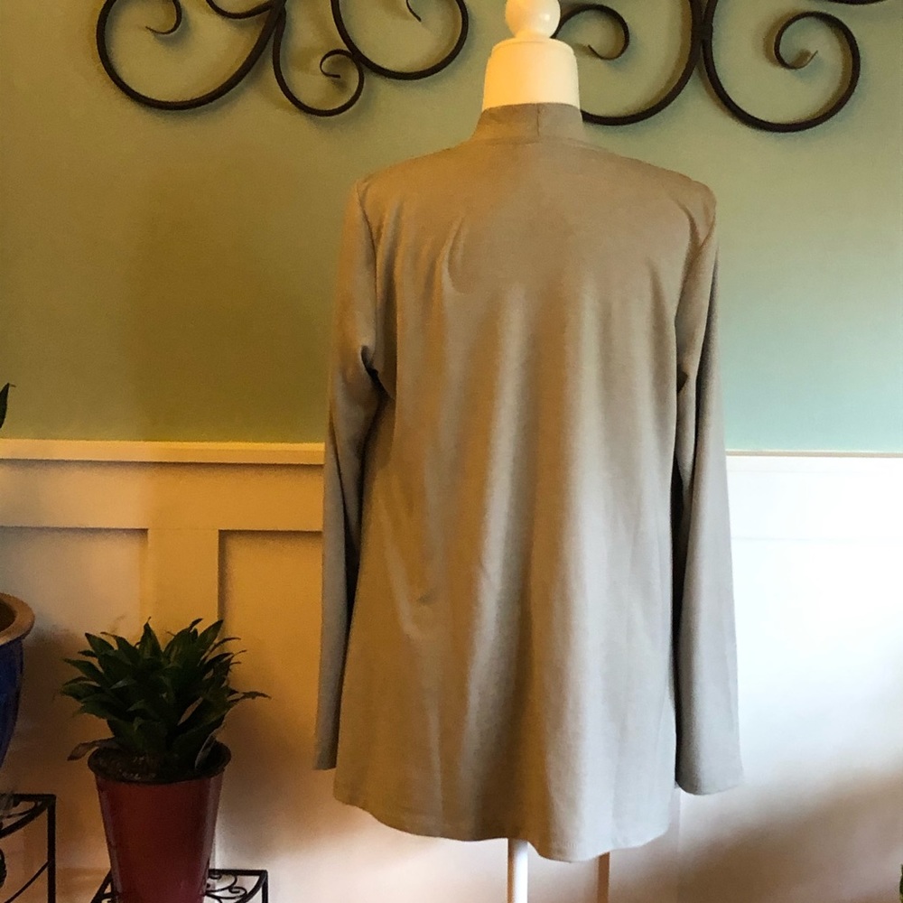 Cardigan - Picture 2 of 4